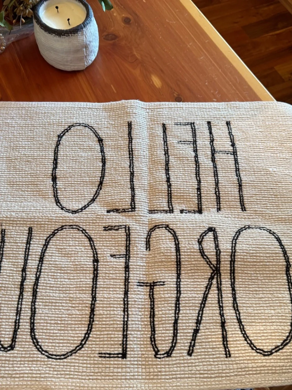 Hello Gorgeous bath rug
